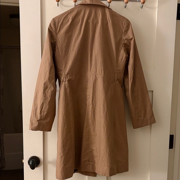 Banana Republic Women's Tan Trench Coat - Picture 3 of 3